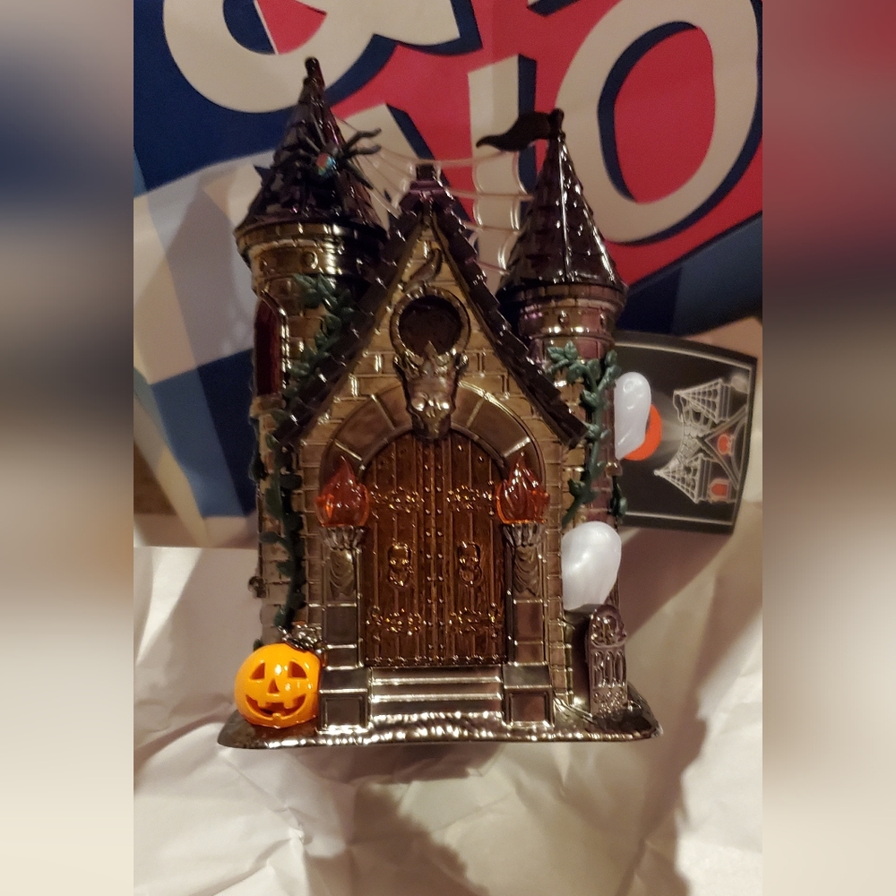 NWT one Bath & body works haunted castle wallflower